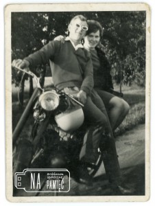 1965. Aleksander Kałużka i Janina Błach na motorze Wueska